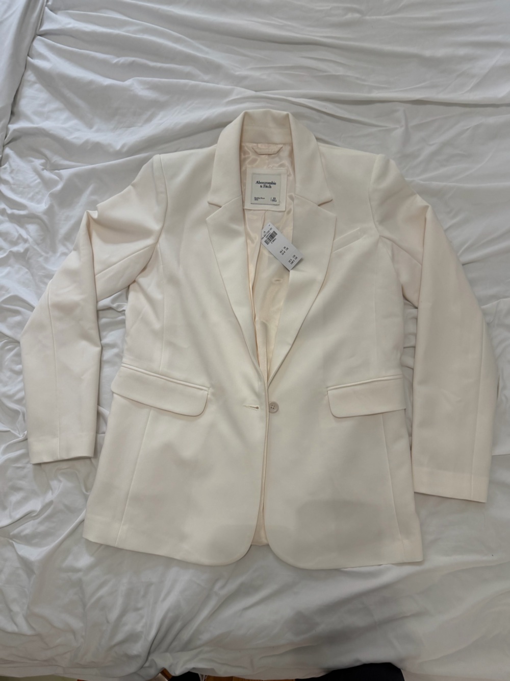 Abercrombie & Fitch Cream Tailored Notch Lapel Blazer